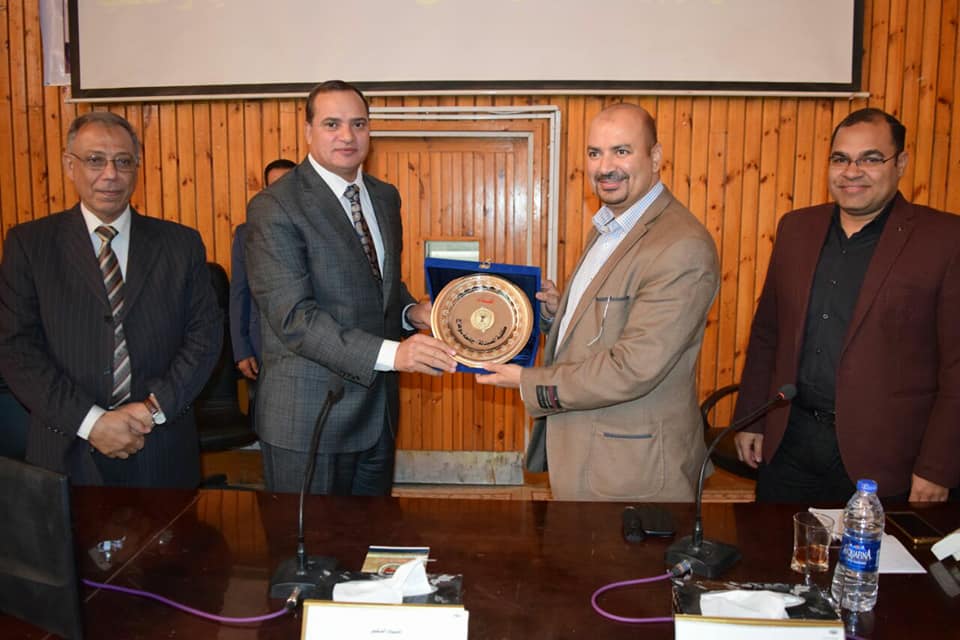 فعاليات ندوة “استراتيجيات التأهيل الذاتى للمنافسة محليًا وعالميًا” بجامعة سوهاج