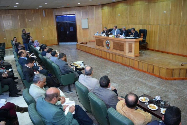 جامعتي سوهاج وجنوب الوادى فى جلسة نقاشية استعدادا لمؤتمر التنمية
