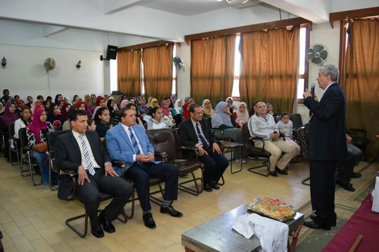 فاعلية بعنوان” علوم تتحب ” بجامعة سوهاج