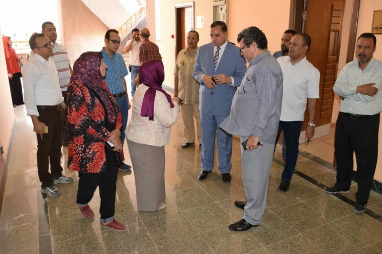 عزيز يتفقد مبني كلية الآداب بجامعة سوهاج الجديدة