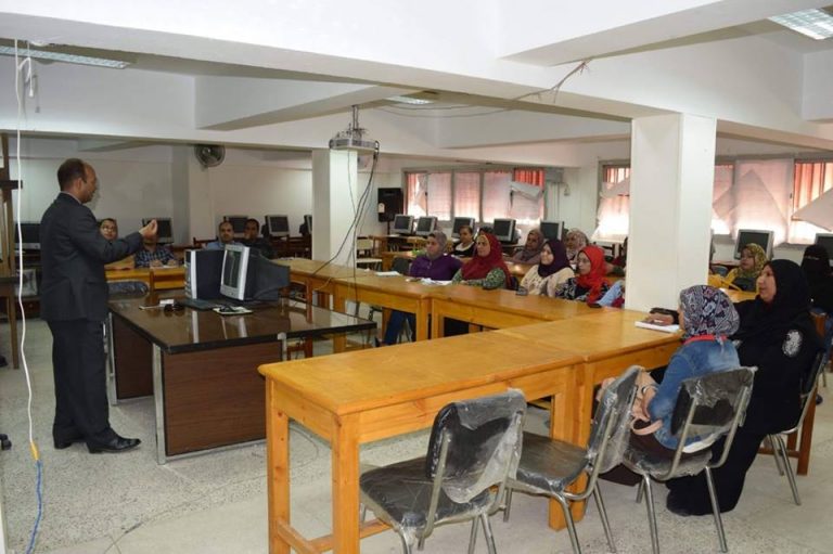 دورة تدريبية للعاملين بالحسابات والموازنة بجامعة سوهاج