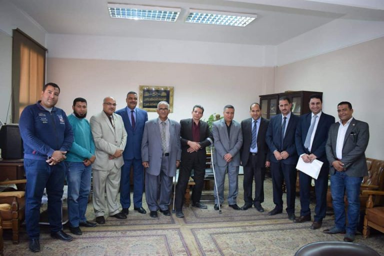 الدعم الفني بوزارة التعليم العالي يتسلم مخرجات مشروعات التميز بجامعة سوهاج