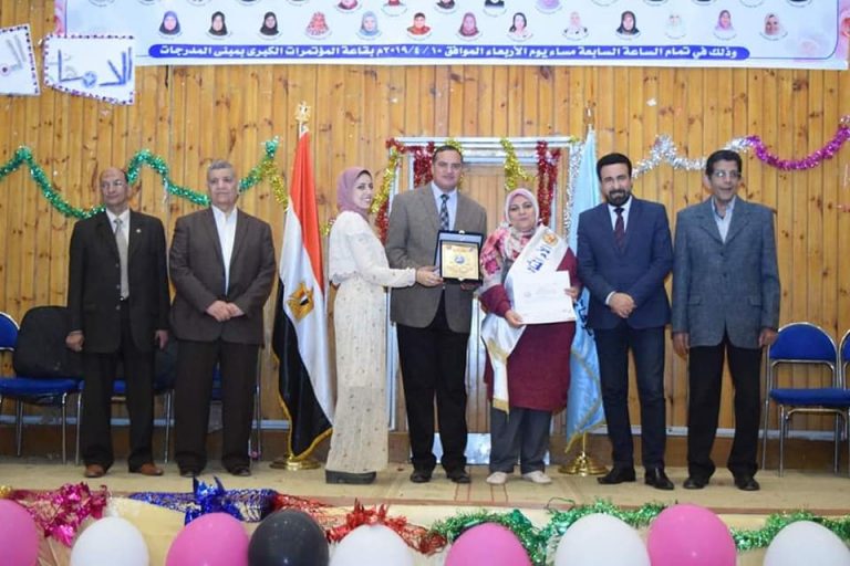 تهنئة الام المثالية