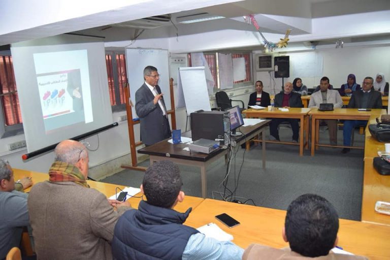 جامعة سوهاج تواصل فعاليات الدورة الرابعة ‘‘TOT‘‘ لتدريب المدربين
