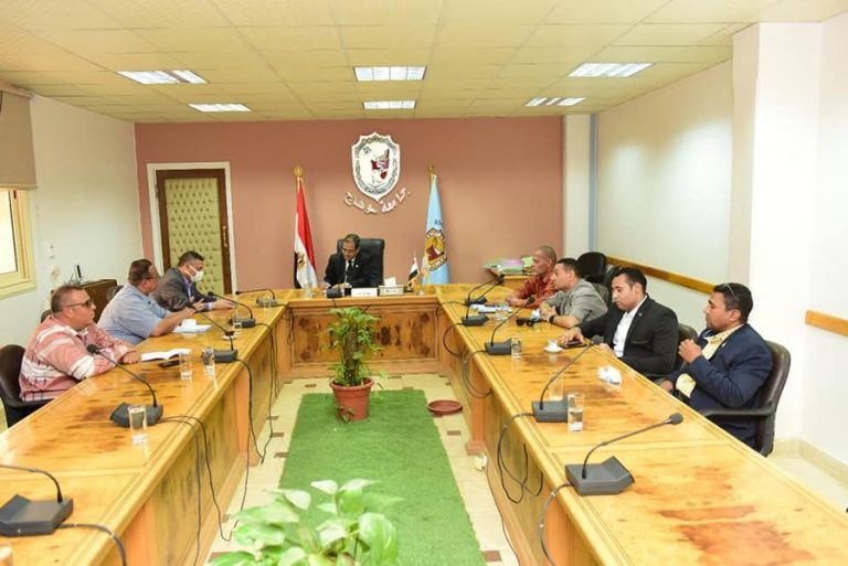 نقابة العاملين بجامعة سوهاج تطرح عدة مقترحات لتحسين مستوى الجهاز الإداري