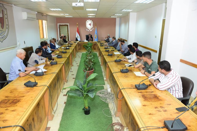 *رئيس جامعة سوهاج يجتمع بالوفد المشارك بورشة عمل تفعيل الاستراتجية الوطنية للتعليم العالي بتحالف جامعات الجنوب*