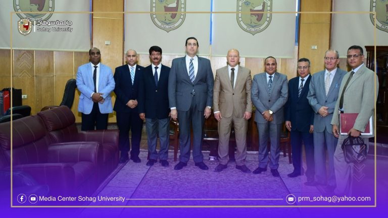 جامعتى سوهاج والمصرية للتعلم الالكتروني تبحثان آليات العمل المشترك لتعزيز التعاون العلمي