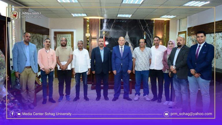 لصقل مواهب الطلاب..جامعة سوهاج تبحث أوجه التعاون مع إقليم وسط الصعيد الثقافي