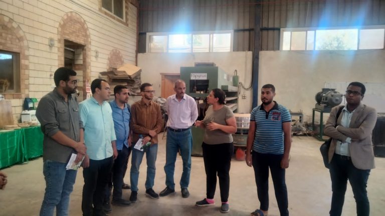 لجنة من كلية التكنولوجيا والتعليم جامعة سوهاج تزور عدد من المصانع لمتابعة احتياجات مصانع سوهاج ودراسة متطلبات الصيانة والتطوير  بها