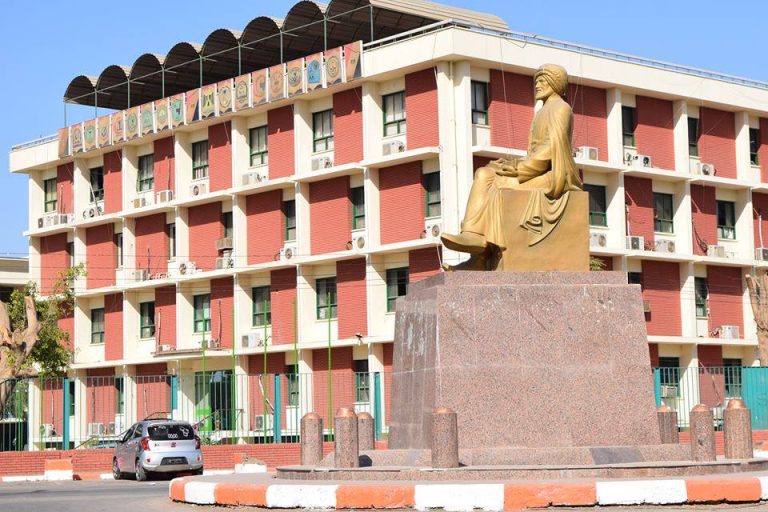 جامعة سوهاج تتعاقد مع شركة لأعمال النظافة لتوفير بيئة صحية نظيفة ومستدامة لمنتسبيها