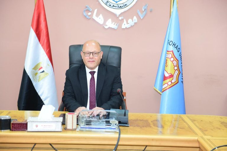 بعد الأصداء الإيجابية والفرحة العارمة بتكليف ٦٤ من الأوائل..النعماني يوافق علي تكليف ٣٩ معيد ضمن دفعة المعيدين الجدد بجامعة سوهاج