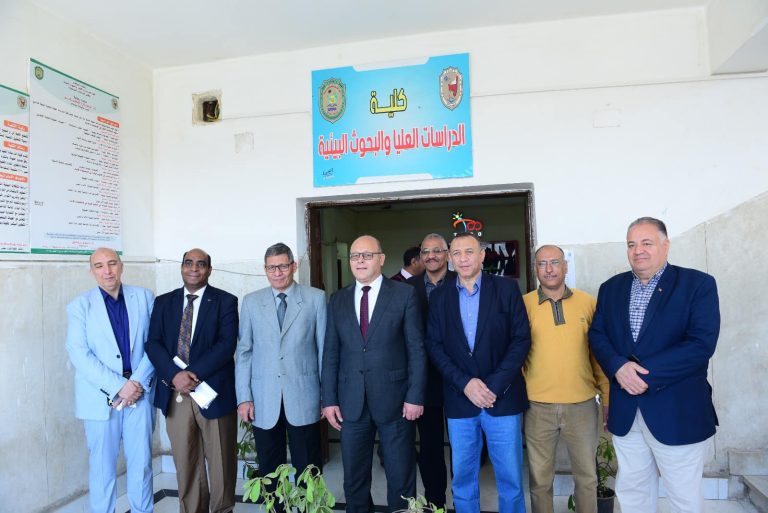 *النعماني.. يتابع الاستعدادات النهائية لتسجيل واستقبال الدارسين بكلية الدراسات العليا والبحوث البيئية بجامعة سوهاج*