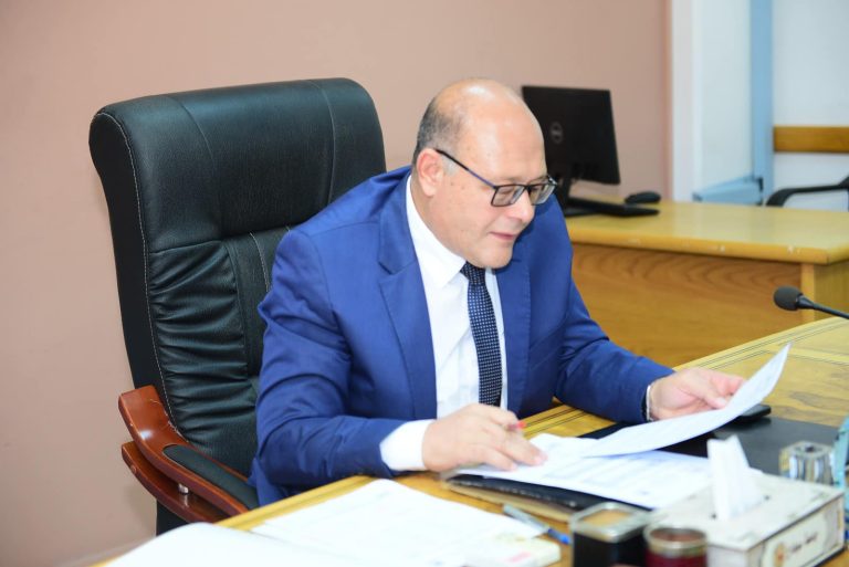 *النعماني يترأس اجتماع اللجنة العليا لبرنامج الصيدلة الاكلينيكية بجامعة سوهاج*