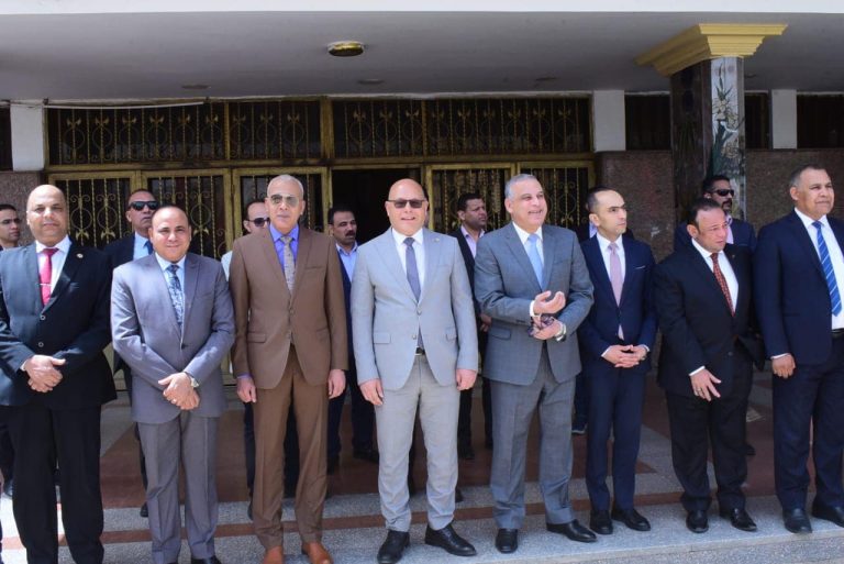 *الفقي والنعماني يستقبلان وزير الشباب و الرياضة بديوان عام محافظة سوهاج*