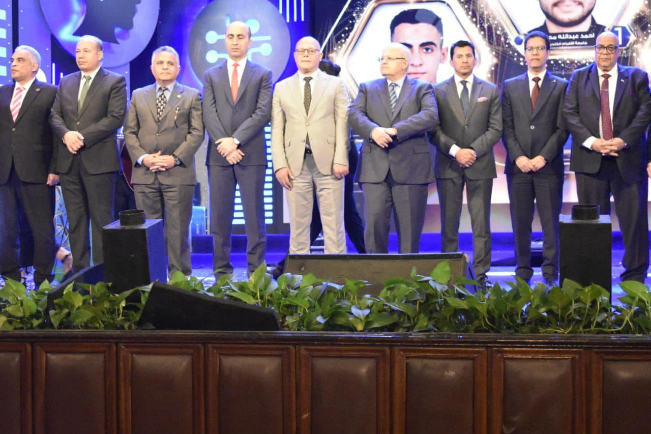 Sohag University wins 6 Advanced Positions in the 12th Creativity Festival, and the Minister of Youth and Sports and the President of Sohag University honor the winners