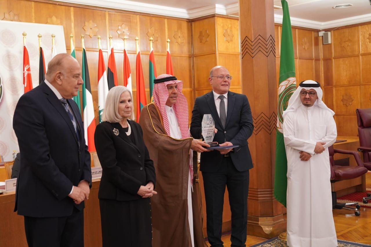 Sohag University President receives the Prince Mohammed bin Fahd Foundation Award for the Best Scientific Production Serving Sustainable Development
