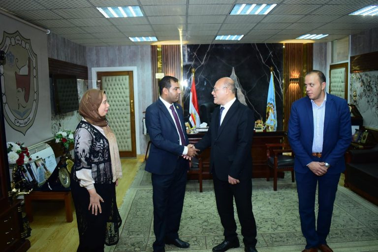 *بالتعاون مع حياة كريمة.. جامعة سوهاج تعلن عن انطلاق مبادرة سفراء التكنولوجيا لطلابها**