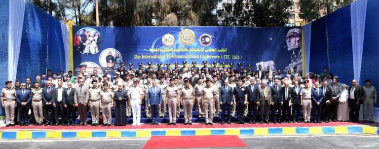 *بحضور وزير الدفاع..رئيس جامعة سوهاج يشارك بالمؤتمر الدولي للإتصالات ومسابقة الابتكارات العلمية بالأكاديمية العسكرية المصريه*