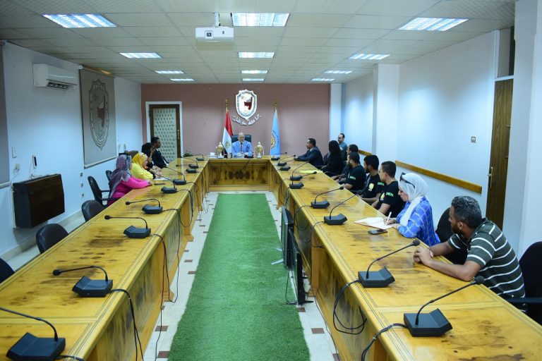Sohag University President honors the Students who won Second place in the El Alamein World Festival, and the Gold Medal Winners in the Egyptian Programming Competition