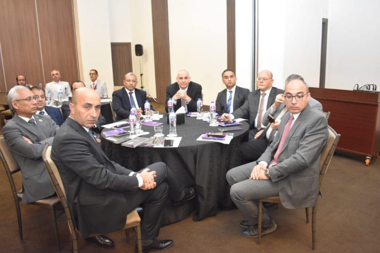 *رئيس جامعة سوهاج يشارك بورشة عمل عن التدويل بالجامعات المصرية ودورها في تحقيق التنافسية العالمية*