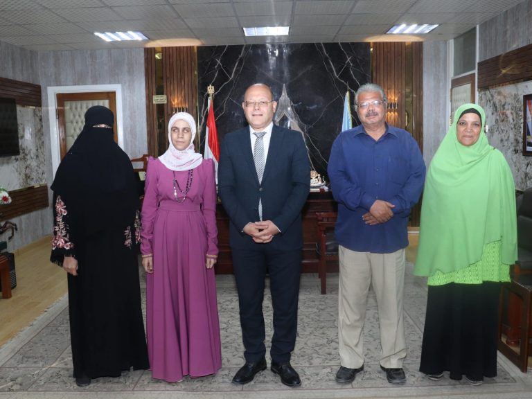 *النعماني يكرم الأولى علي محافظة سوهاج بالثانوية العامة” مكفوفين” ويحقق حلمها بالإلتحاق بكلية الآداب قسم اللغة العربية*