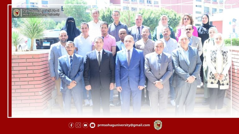 النعماني يفتتح دورة TOT بمركز تنمية قدرات أعضاء هيئة التدريس بجامعة سوهاج