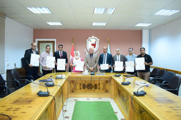 *النعماني يلتقي بأعضاء الهيكل الإداري بجامعة سوهاج المشاركين في البرنامج التدريبى لمكافحة الفساد بالأكاديمية الوطنية*