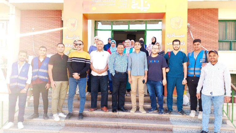 *تنفيذاً للمبادرة الرئاسية “بداية”..جامعة سوهاج تطلق قافلتها الطبية لقرية باصونه بمركز المراغه وتعالج ٨١٤ مواطن بالمجان*