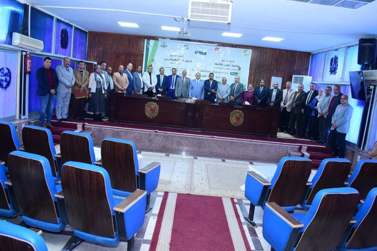 *رئيس جامعة سوهاج يفتتح فعاليات الأسبوع البيئي الثامن ويوقع بروتوكول تعاون مع مؤسسة هنجملها لتنفيذ أول مشتل جامعي دائم على مساحة 20 فدان*