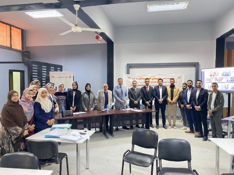 * طه خليفة و علياء العارف يفوزان بلقب الطالب والطالبة المثاليين علي مستوى جامعة سوهاج