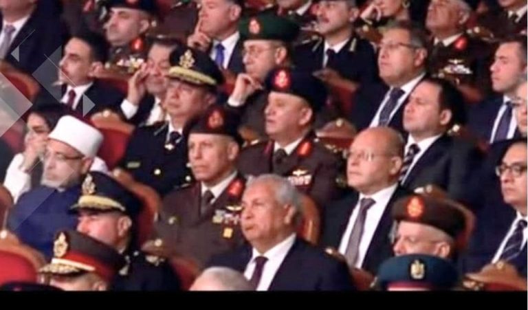 *بحضور فخامة الرئيس السيسي.. رئيس جامعة سوهاج يشارك في فعاليات الندوة التثقيفية الـ41 للقوات المسلحة احتفالاً بيوم الشهيد*