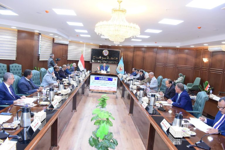 *مجلس  جامعة سوهاج يستهل جلسته  بتقديم التهنئة للرئيس السيسي بمناسبة قرب حلول شهر رمضان المعظم*