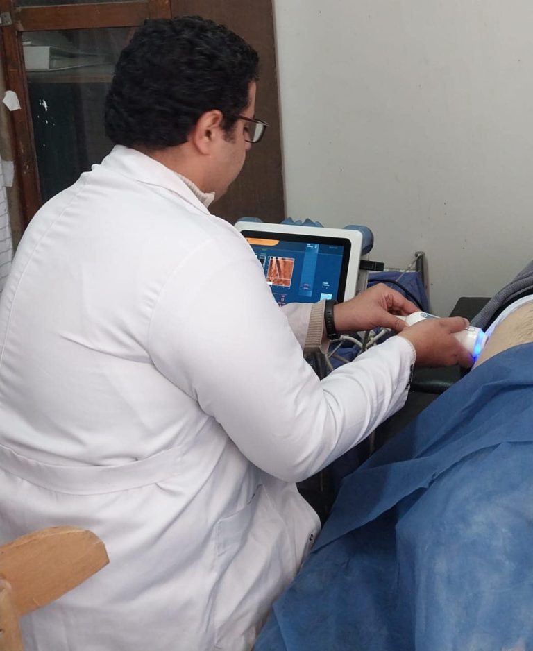 *باستخدام جهاز الفيبروسكان وحدة الجهاز الهضمي والكبد بمستشفى سوهاج الجامعي تقدم خدماتها الطبية لأهالي المحافظة*