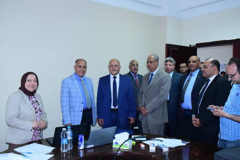*رئيس جامعة سوهاج يستقبل فريق هيئة ضمان الجودة لاعتماد ٣ برامج تعليمية بكلية التربية*