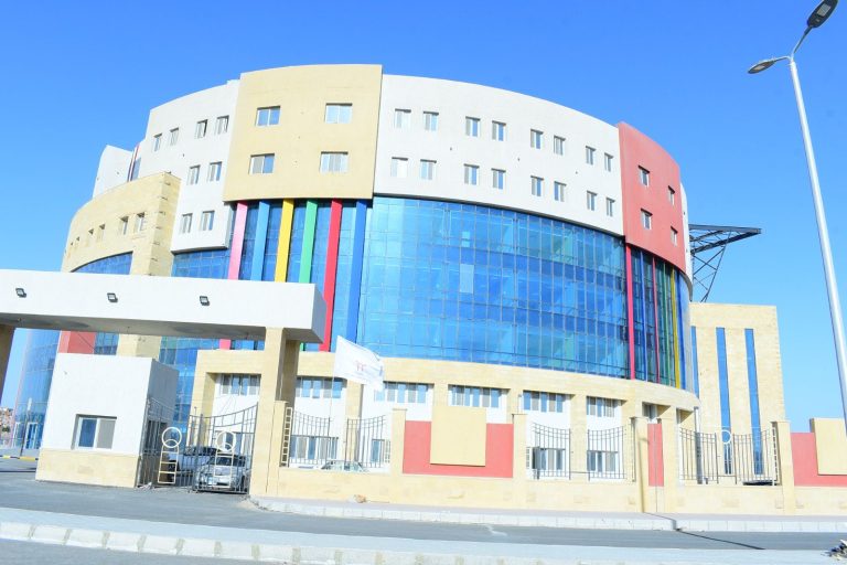 *٢٥٠ مليون جنيه من وزارتي التخطيط والماليه لفرش وتجهيز مستشفى شفا الأطفال بجامعة سوهاج*
