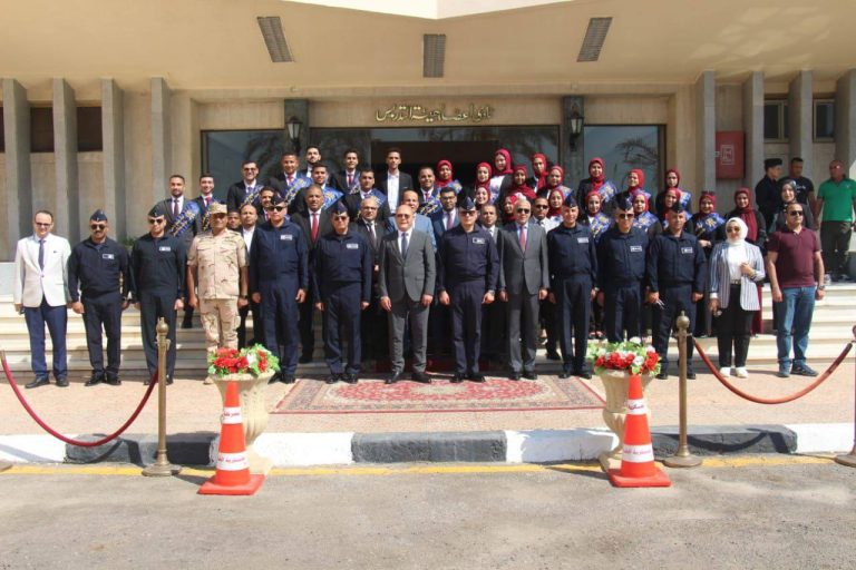 *لأول مرة وفد جامعة سوهاج فى ضيافة الكلية الجوية والنعماني يشيد بالإمكانيات المادية والبشرية لتخريج نسور جويه بكفاءة عالمية*