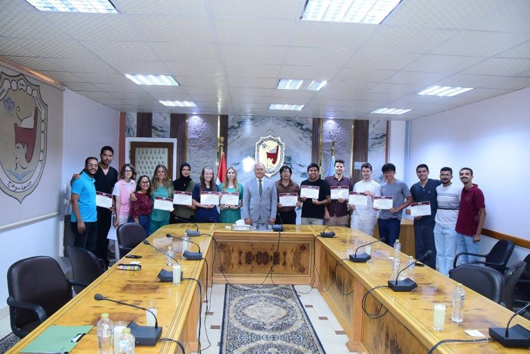 **تدريب أكاديمي وسياحة تعليمية للطلاب الدوليين بجامعة سوهاج …في إطار برنامج التبادل الطلابي*